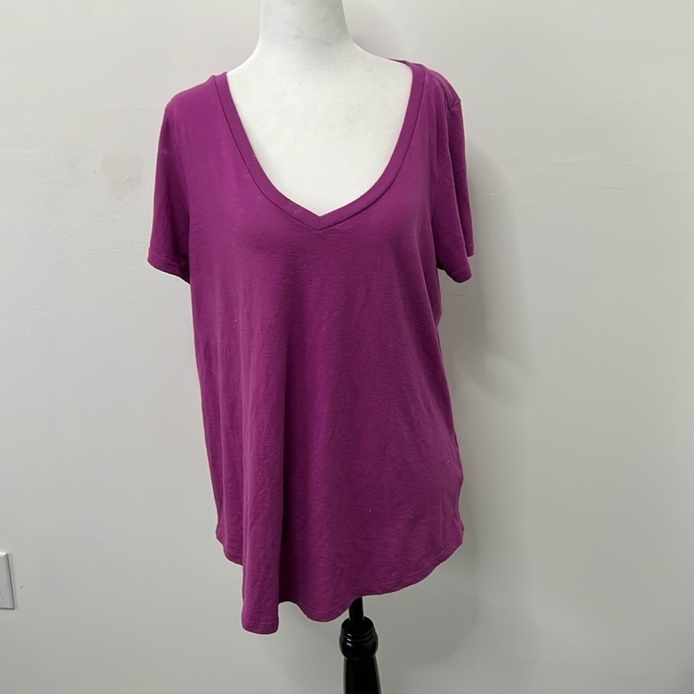 TORRID | Classic Fit T-shirt V neck | Size 0 with Torrid